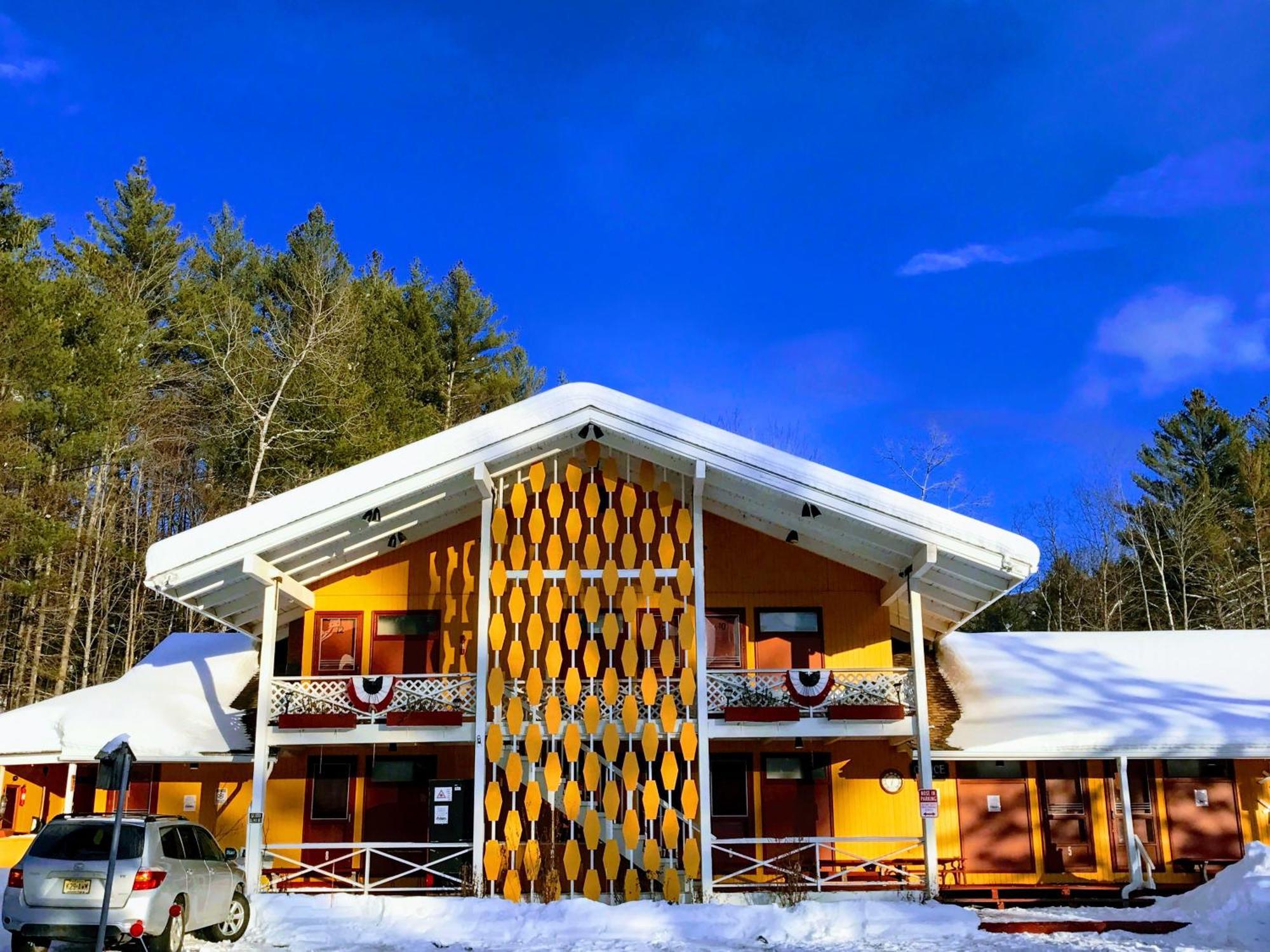 Snowdon Chalet Motel Londonderry Buitenkant foto