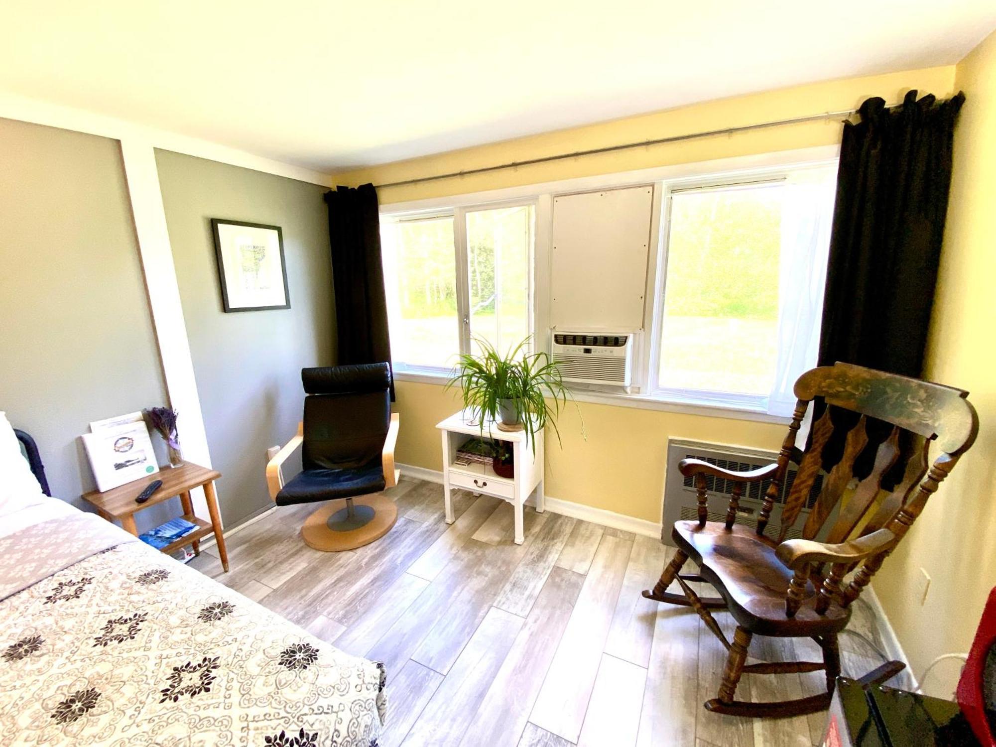 Snowdon Chalet Motel Londonderry Buitenkant foto